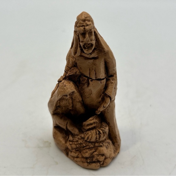 Vtg 4pc Small Manger Scene Wisemen,Sheppard,Jesus,Mary,Joseph,Stable Christmas - Picture 12 of 13